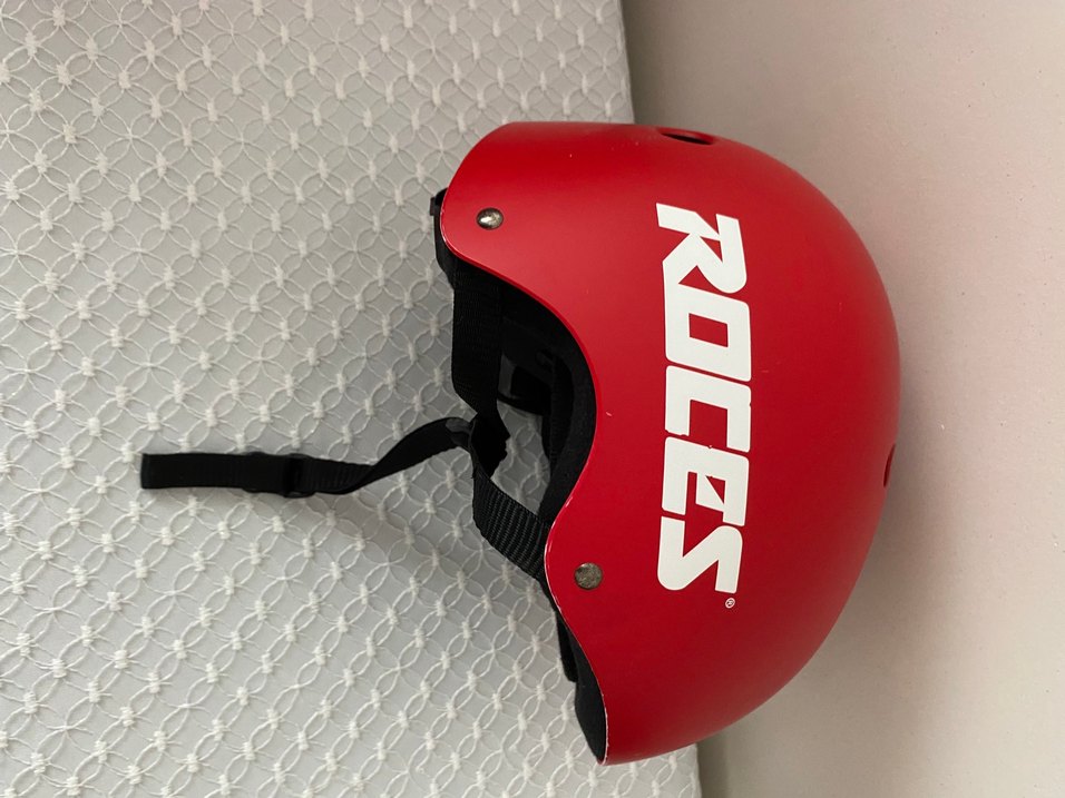 Kırmızı Puantiyeli Motosiklet Kaskı - Görsel 2