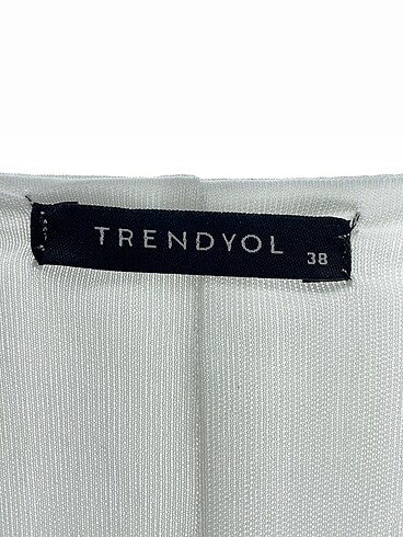 38 Beden beyaz Renk Trendyol & Milla Uzun Elbise %70 İndirimli.
