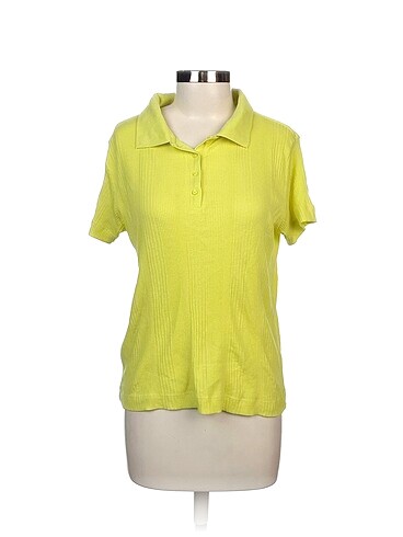 Mango T-shirt %70 İndirimli.