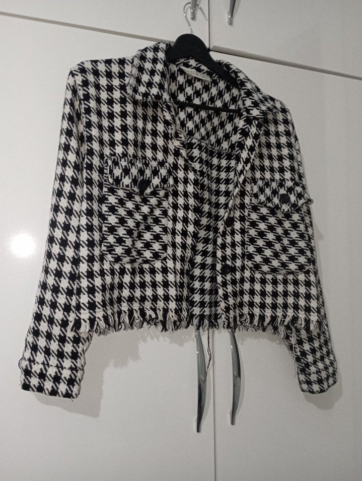 Düğmeli Gri Kazayağı Desenli Kısa Ceket - Görsel 2