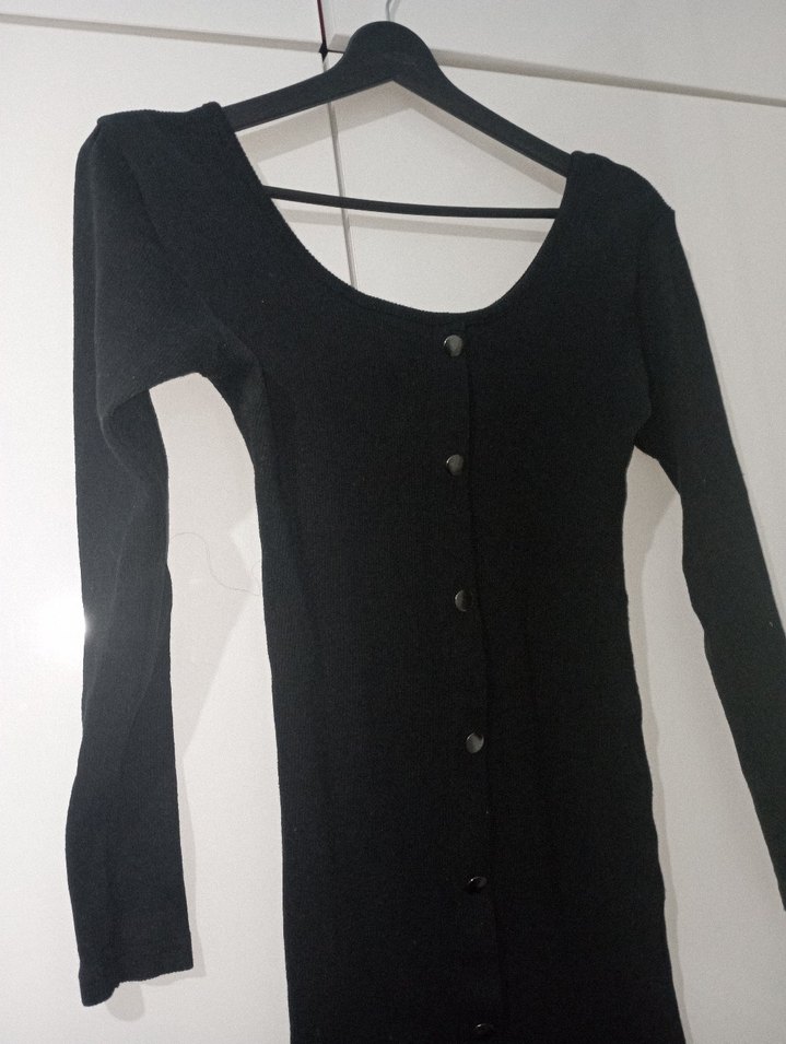 Düğmeli Siyah Triko Midi Elbise - Görsel 2