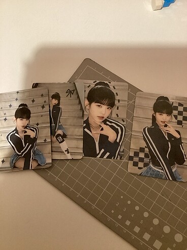 Diğer Wonyoung istek photocard