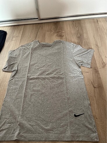 Nike t shirt