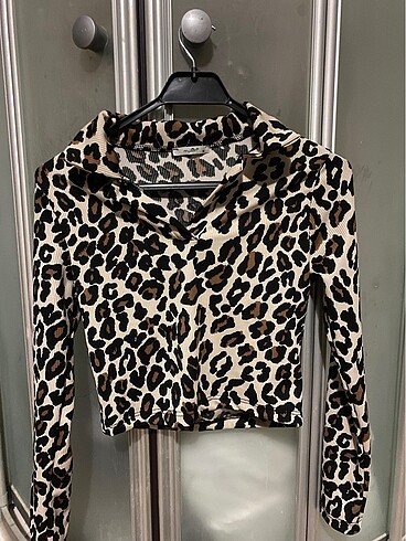 Leopar desenli üst