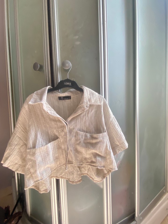 Düğmeli Kısa Bej Keten Gömlek - Görsel 2