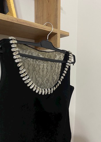 Zincir Detaylı Siyah Mini Elbise - Görsel 3