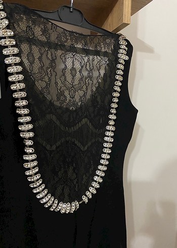 Zincir Detaylı Siyah Mini Elbise - Görsel 2