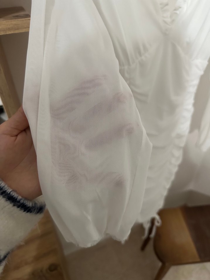 Drapeli Beyaz Midi V Yaka Elbise - Görsel 2