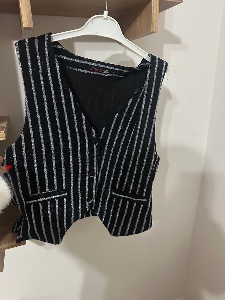 Düğmeli Siyah Çizgili Mini Yelek - Görsel 2
