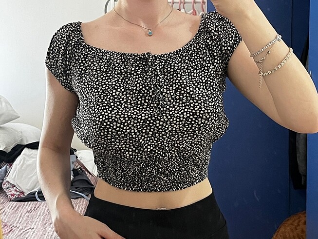 kısa kollu beli lastikli crop