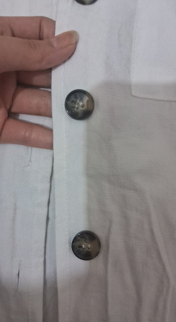 Düğmeli Beyaz Keten Gömlek Sıfırdır. - Görsel 5