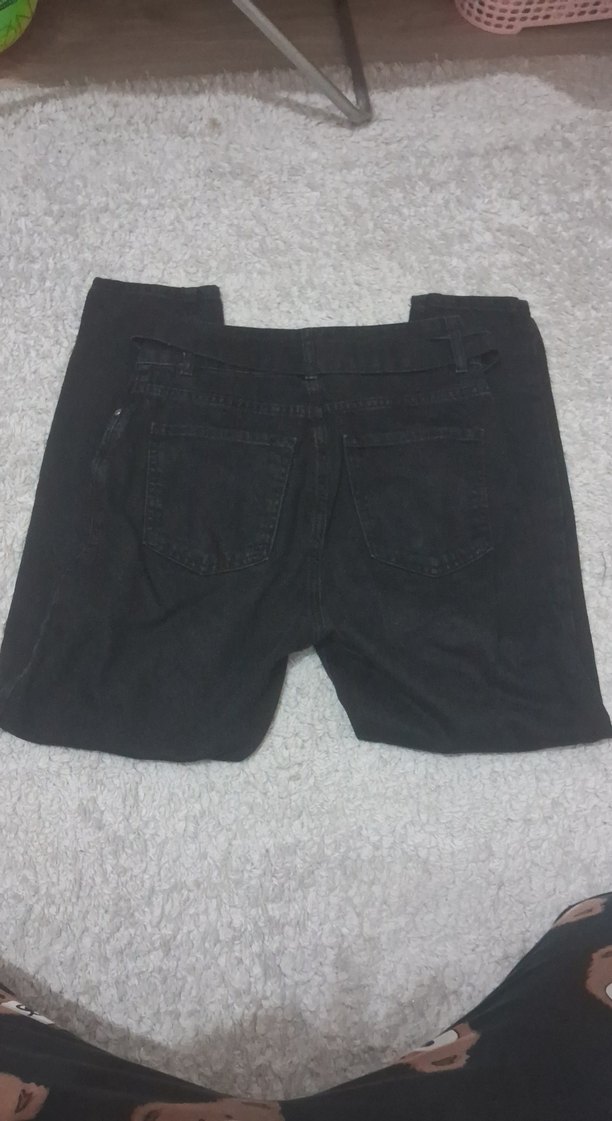 Kadın Siyah Kemerli Bol Kesim Mom Kot Pantolon - Görsel 4