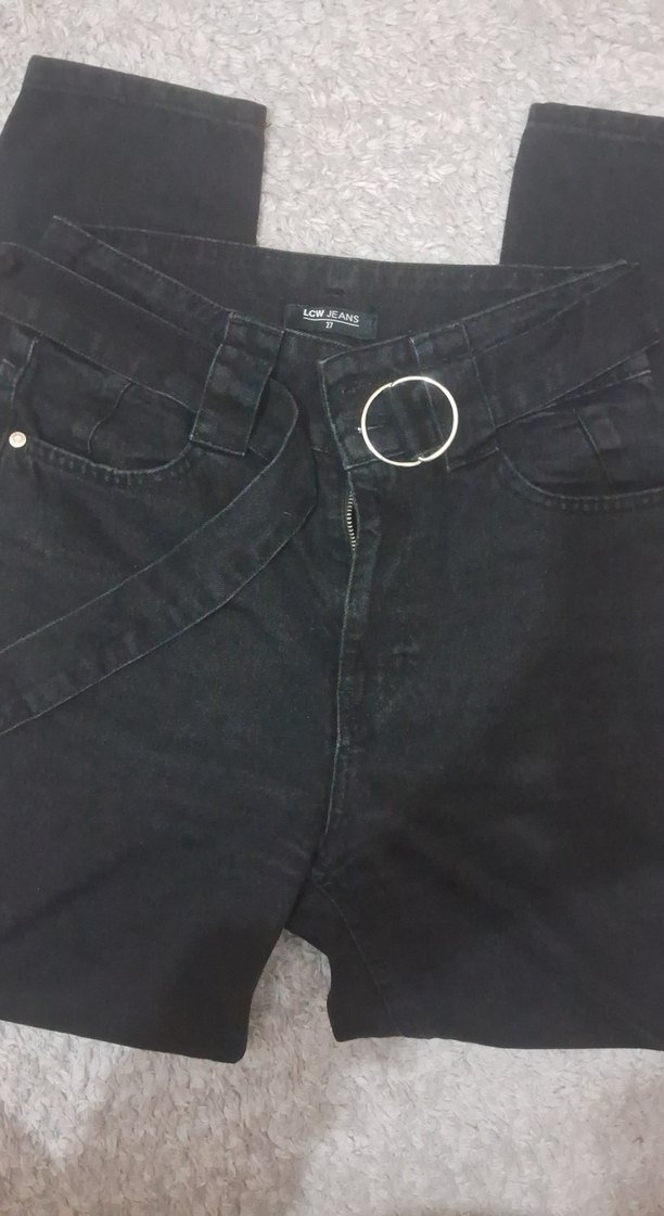 Kadın Siyah Kemerli Bol Kesim Mom Kot Pantolon - Görsel 2