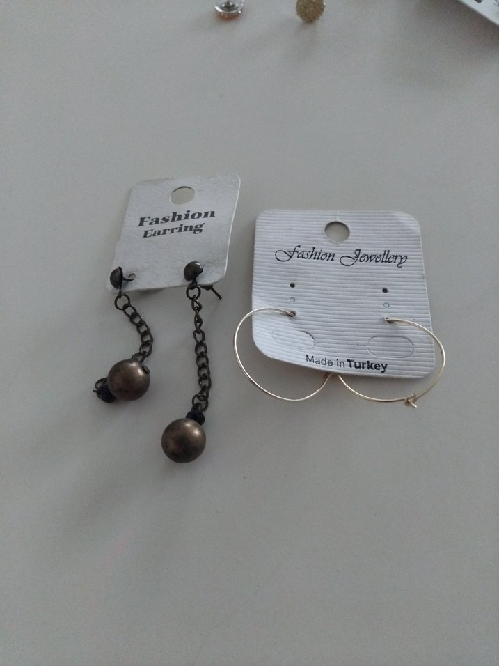 Zincir Detaylı Mini Kahverengi Küpe paket fiyat - Görsel 3