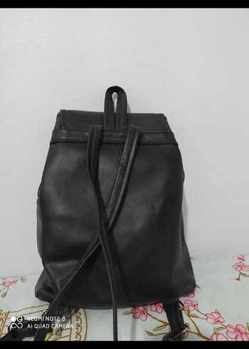 Siyah Deri Kadın Sırt Çantası - Görsel 4