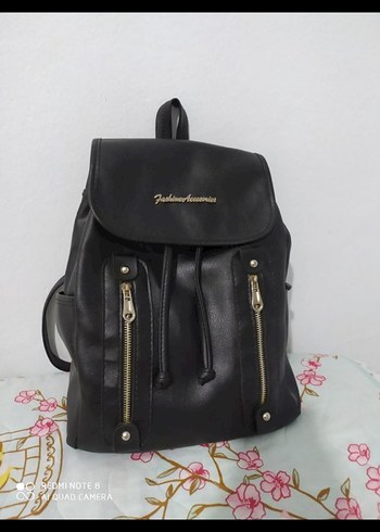 Siyah Deri Kadın Sırt Çantası - Görsel 2