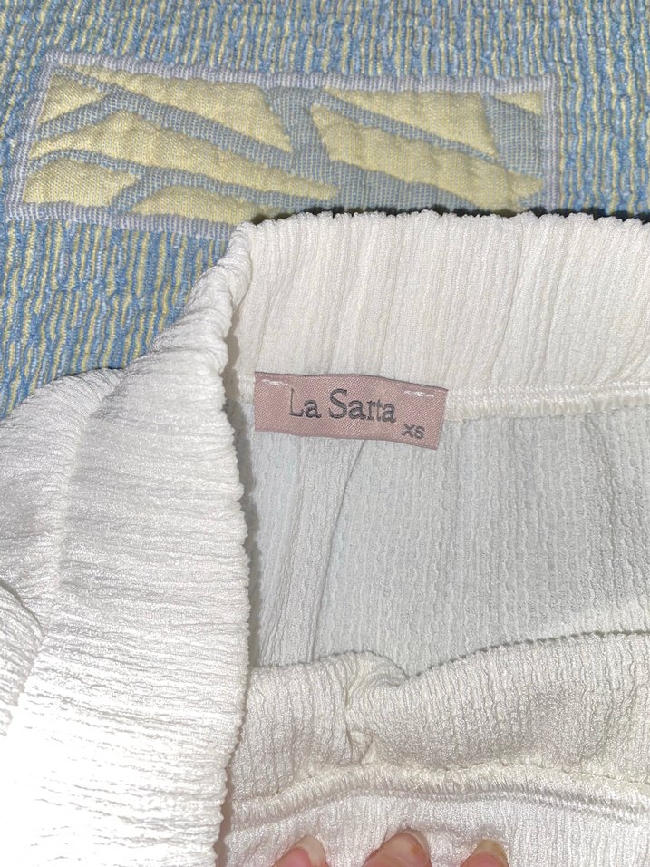 Beyaz Fırfırlı İşlemeli Mini Etek - Görsel 3