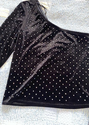 Puantiyeli Tek Kollu Payetli Bluz - Görsel 2