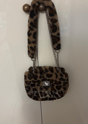 Diğer Leopar Desenli Pelus Mini Omuz Cantasi