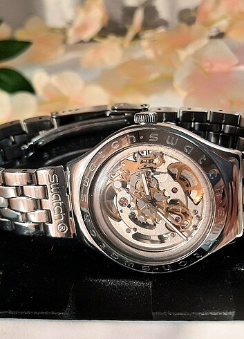  Beden SWATCH AUTOMATIC YAS100G ORIJINAL SAAT