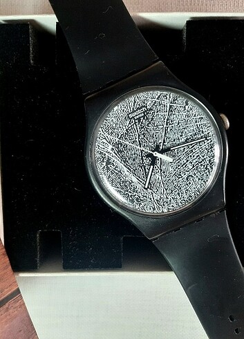  Beden SWATCH SUOZ136 MODEL ORİJİNAL SAAT
