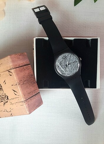  Beden siyah Renk SWATCH SUOZ136 MODEL ORİJİNAL SAAT