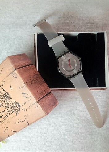 Swatch SWATCH SKIN DERI SFM129 MODEL ORİJİNAL SAAT 