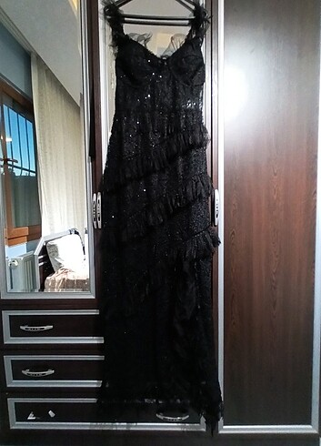 xl Beden Siyah pullu abiye