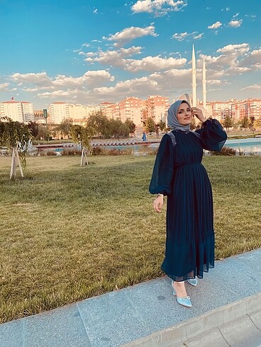 Düğün için hem spor hem şık elbise ve abiye