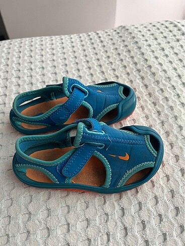 22 Beden mavi Renk Orijinal Nike Sandalet