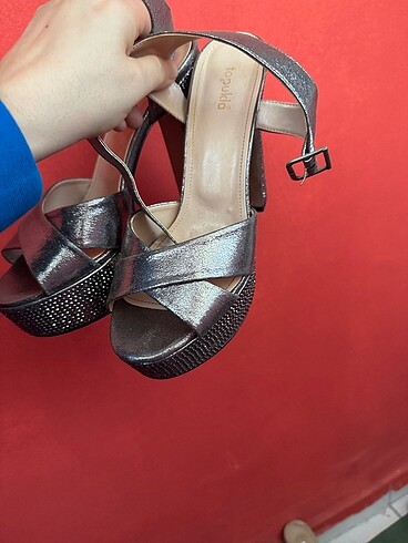 Zara Taşlı topuklu şık ayakkabı