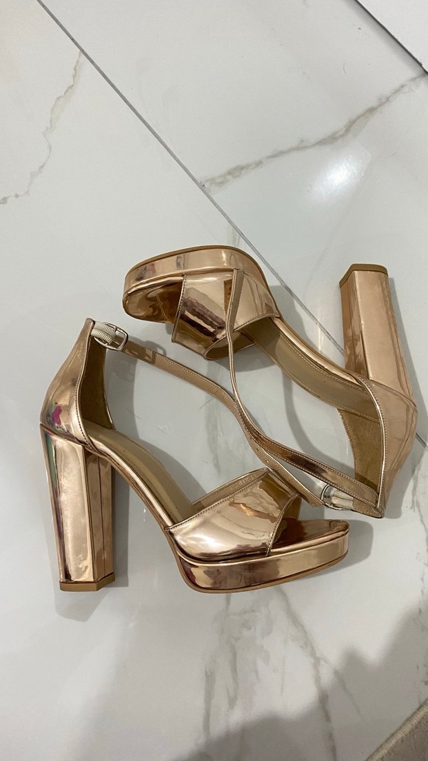 Altın Renkli Platform Topuklu Kadın Ayakkabı - Görsel 4
