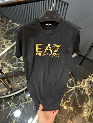 EA7 PREMiUM T-SHiRT