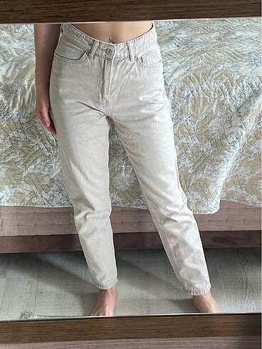 26 Beden ten rengi Renk Mom Jean?s Bej
