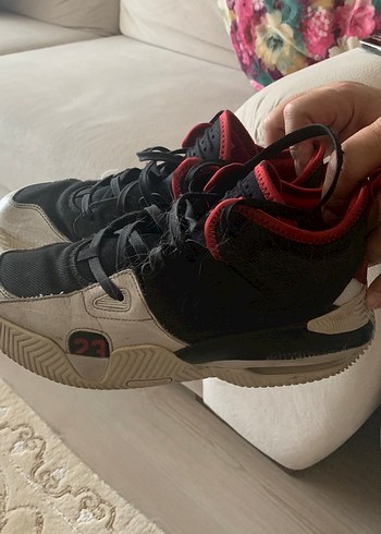 Kırmızı Desenli Nike Jordan Basketbol Ayakkabısı - Görsel 2