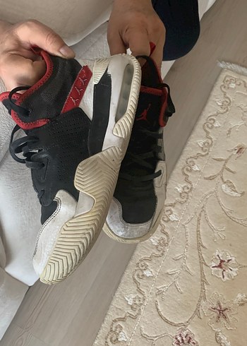Kırmızı Desenli Nike Jordan Basketbol Ayakkabısı - Görsel 3