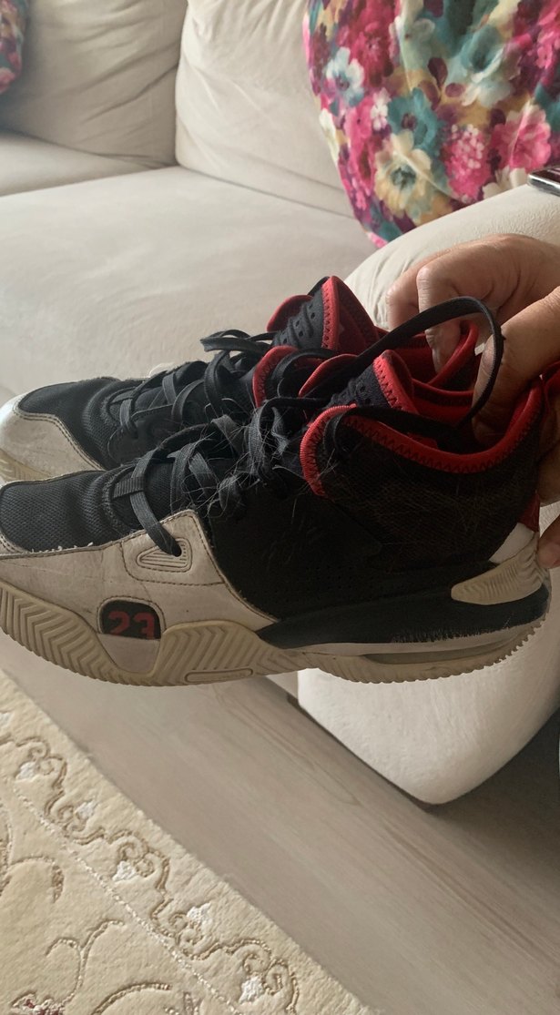 Kırmızı Desenli Nike Jordan Basketbol Ayakkabısı - Görsel 2