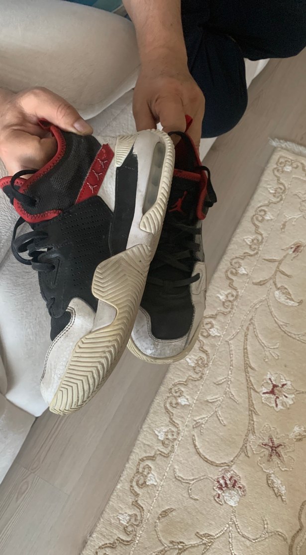 Kırmızı Desenli Nike Jordan Basketbol Ayakkabısı - Görsel 3