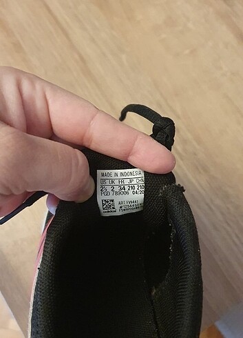 Adidas SIFIR 34 NUMARA ORİJİNAL ADİDAS AYAKKABI
