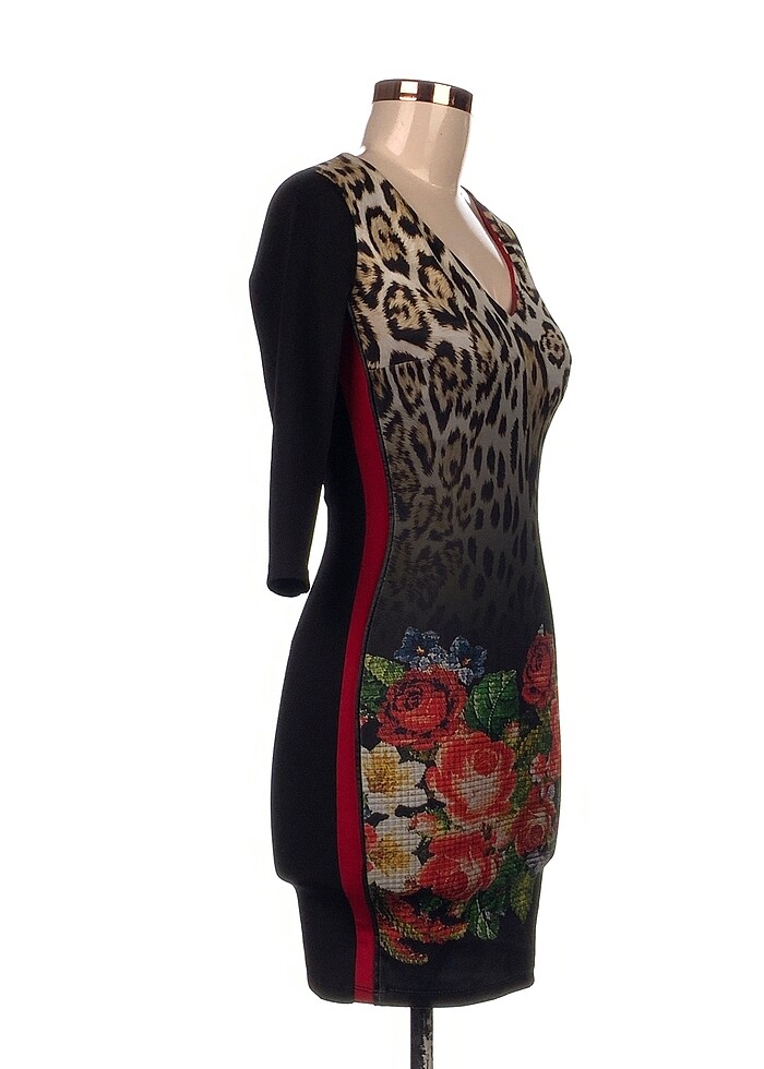 Diğer Kısa Elbise %70 İndirimli. - Görsel 2