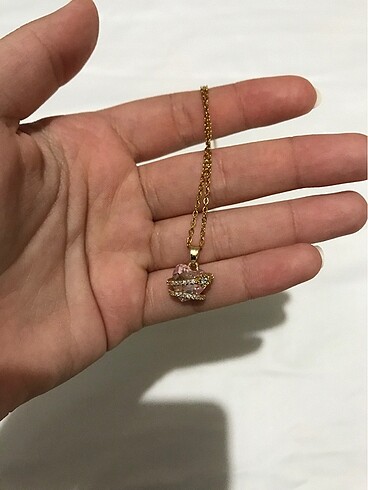 Pembe kalpli kolye