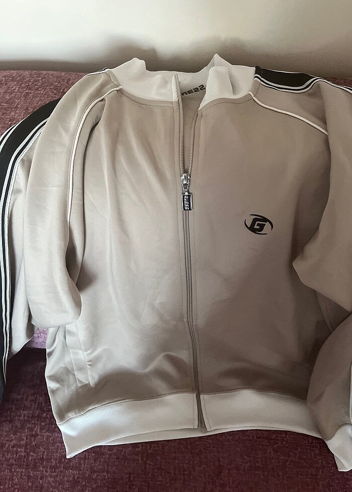 Guess orijinal eşortman üst - Görsel 5