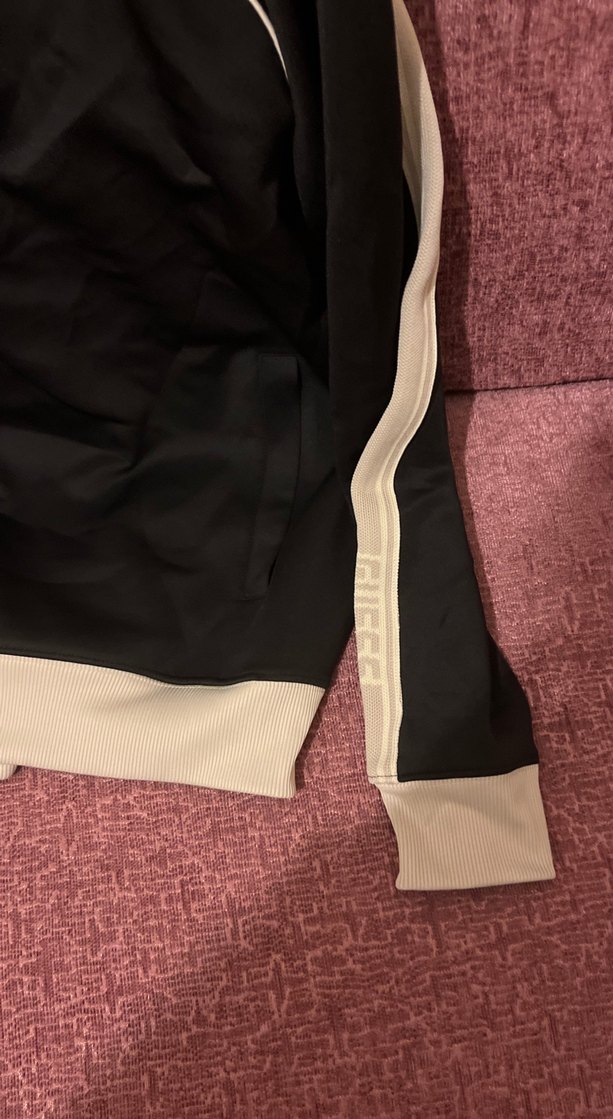 Guess orijinal eşofman üst - Görsel 3