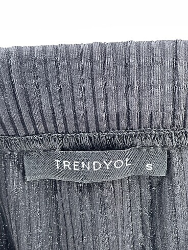 s Beden siyah Renk Trendyol & Milla Mini Şort %70 İndirimli.