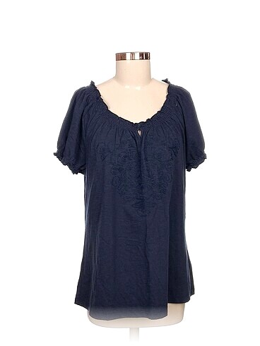 Diğer T-shirt %70 İndirimli.