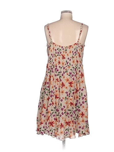 xl Beden LC Waikiki Kısa Elbise %70 İndirimli.