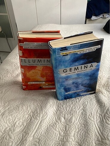  illuminae ve gemina