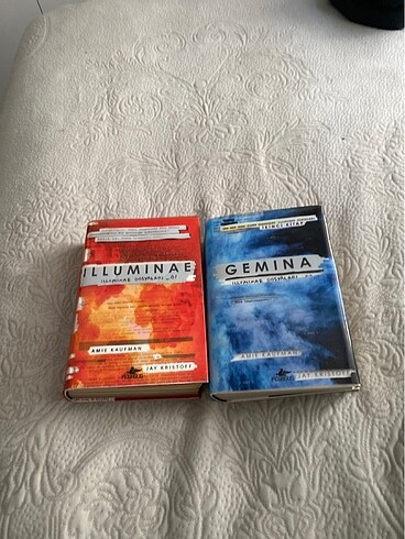 illuminae ve gemina