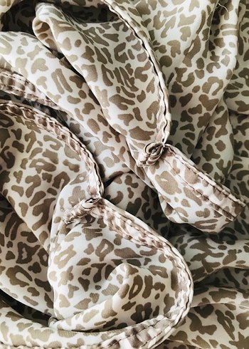 Dökümlü Tiril Tiril Leopar Desenli Bluz - Görsel 12