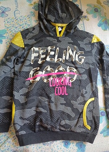 Sweatshirt